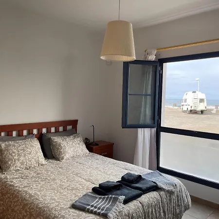 Coast Fast Wifi Apartment